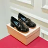 Zapatos de ballet de cuero marrón negro zapatos de diseño de diseñador de lujo