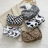 Totes Ins Mode vielseitige Umhängetasche Unterarm für Frauen Kuh Leoparden Zebra Drucktasche Y2K Handtaschen Vintage Mini Plüsch