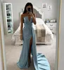 Haze Blue Mermaid Prom Dress V Strapless aftonklänningar Elegant rygglösa satin Formella klänningar för svarta kvinnor delade Long Robe de Soiree