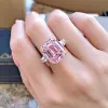 Strumpor glittrande Sterling Sier 13*15mm Simulerade Topaz Pink Quartz High Carbon Diamond Wedding Party Big Gemstone Ring for Women