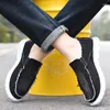 Casual schoenen heren canvas zachte zool niet-slip sneakers werken rond teen comfortabele slip op loafers sapato masculina