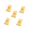 Kwiaty dekoracyjne 50/100pcs est kawaii truskawkowe sukienka spódnica kabochoni do dziewcząt urok ozdobnych scrapbooking hair clip dekoracje