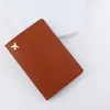 2022新しいレザードキュメントバッグ航空機旅行パスポートブック保護カバーパスポートクリップPUピックアップカードケースメーカー準備完了