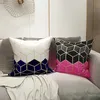 クッション/装飾的なゴールドベルベットクッションカバー幾何学Sリーフケースリビングルームの家の装飾用のベッドノルディックソファ装飾