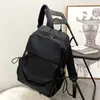 Backpack Super Light Nylon USB -Ladung Laptop Männer wasserdichte Reise für Computer Business School Tasche