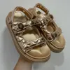 Kurt Geiger Sandals platforma Kapcie Kobiety zszywanie luksusowego tęczowego letnie płaskie plażę projektant sandałów slajdów płaskie buty orła głowa diamentowa pętla haczyka klamra 66