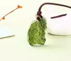 Um pingente de aerólitos verdes de moldavita natural Energia de pedra de cristal apotropaic4g5g lot corda de colar exclusivo 2010131867922
