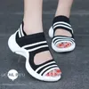 2024women Sandales plates romaines Fish Fish Casual Low Heels Summer Platform Sports Sports coin Beach Sabot Sneakers Chaussures confortables 240426