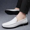 Casual schoenen waerta echte lederen mannen schoenen glip op kantoor man formele bruiloft feestjurk adem rijden luie loafers