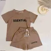 Jungen Designer Kleinkindkleidungssets Sommer Baby Kurzärmler T-Shirt Shorts 2pcs Kostüm für Kinder-Trailsuit Esskids CXG240241-12