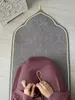 Prière de luxe de luxe de qualité supérieure Carpette Matflannel pour la prière islamique Muslim Rugramadan Eid Gift 240418