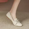 Casual Schuhe Slaser Frauen Slip-On-Wohnungen echte Leder Damen Weiße Maultiere täglich plisdern