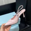 Sandali di baotou di lusso per donne 2023 Nuove fate fenghou scarpe single vuote con tacchi di gatto e tacchi alti puntati