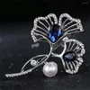 Broches magnifiques liège de ginkgo cristal bleu pour femme bouquets de mariage coucher de col de luxe broche épingles accessoires de vêtements