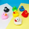 Toys de bain bébé 10-300pcs Baby Bath Touet mignon petit canard avec des canards en caoutchouc doux en caoutchouc doux jouer à des cadeaux amusants pour les enfants