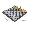 Pliage des échecs magnétiques ensembles de jeux d'échecs de voyage en argent en argent en argent