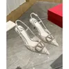 Orteil 2024 High talon Diamond Pumps Designer Valentyno chaussures pointues étalon vlogoo Nouvelles petites sandales minces talons féminins en cuir d'eau simple dos creux High 0ud6