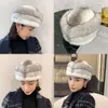 Panie Berety zagęszczone ciepłe futrzane zimowe kapelusz plisowany design norka Temperament słomy