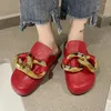 Pantofole mezza estate per donne 2024 metallo a catena chiusa di punta piatta da donna muli da donna da donna per donne casual