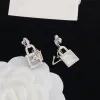 Luxus Kristall Klee Buchstabe Hengst Ohrring Charm Drop Ohrring Marke Designer Ohrringe Frauen Strassverstößen Liebesschlossgold Gold Silber Ohrstift Hochzeit Schmuck Schmuck