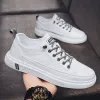 Boots 2023 AUTUMME Vulcanisse Chaussures garçons Tenis Sport Chaussures masculines Soft Sole Men Walking Shoe White's White Casual Sneakers