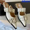 Sandali di grandi dimensioni Ladies piatto calzature calzature femminile con fibbia da esterno alla moda in punta di piedi eleganti scarpe da donna con appartamenti 240425