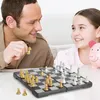 Voyage Portable Magnétique Plastique Échecs Board Polded Table Games Set Durable International Chess Game Set Kids Educational Toys 240415