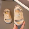Сандалиасаскарная сандалия летняя детская ходьба обувь мягкая подошва сандалии сад сад обувь милая девочка обувь детская обувь Bebe Fille 240422