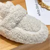 Lässige Schuhe Frauen Winter warme Outdoor Plüsch Design Britisch Stil White Snow Boots Damen Wohnungen groß