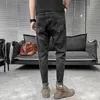 Jeans masculin pantalon de tuyau serré pour hommes slim fit skinny pantalon de cowboy mâle noir denim noir surdimension
