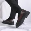 Lässige Schuhe koreanische Leder -Männer Business Britisch -Stil Runde Zehen Handgriff Mode