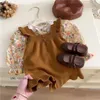 Kleding sets twee stukken herfst babymeisjes kleren bruin vliegende mouwen gebreide vesten truien gele bloemprint kanten rand jurken