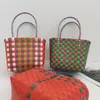 Handgjorda plastvävda väskor barn handkorg liten fyrkantig väska hand korg grönsak korg souvenir förvaring korg julpåse
