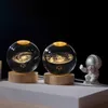 Decoración de la bola de cristal de Navidad 2023 Astronomía Sistema Solar Planetas Astronautas de luna Led Bolas Led de nieve Decoraciones de globo de vidrio de nieve 240424