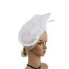 Sinamay fascinator cocktail party hoed vrouwen veer bloem hoofddeksel kerk bruiloft pillendoos pet elegante bruid haaraccessoires