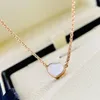 Luxe ontwerper CH Brand V Gold ketting Hoge kwaliteit Charm Hartvorm Pendant ketting met rood chalcedonyontwerp in 18k rosé goud vergulde luxe sieraden