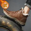 Sapatos de caminhada 2024 Botas masculinas de inverno não deslizam o algodão térmico aconchegante, vestindo homens de neve não deslizante ao ar livre