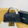 Moda clássica de grande capacidade Bolsa de grão de diamante Lichchee Box Saco de lancheira 30*10,5*17