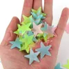 100pcsset estrelas adesivos de parede luminosos brilham no escuro para crianças decalques de decoração de quarto de bebê colorido star home decoração diy mural 240418