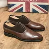 Casual schoenen maat 38-46 MANNEN DRAAG Handgemaakte brogue-stijl Paty Leather Wedding Flats Oxfords Formeel