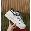 Dicke Stud -Männer Sneakers Trainer Echte Designer Valentyno Frauen Schuhe 2024 Sohle Vlogoo Paar neuer Stil Leder Nieten Sport lässig kleine weiße BIFC