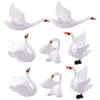 Gartendekorationen 8 PCs Mikro Landschaft Mini Figuren Swan Figure Car Decor Model Skulpturen PVC Tiny Tiere Figuren Liebhaber Haus Haus