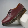 Zapatos casuales de alta calidad clásica pareja de encaje de encaje de cuero de corte bajo vestido de negocios de hombres de moda para hombres