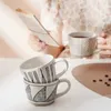 Tasses créatives à main des tasses en céramique à la main simples tasses à café rétro de formes irrégulières thé de lait de lait de lait