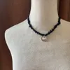 Klasyczne designerskie okrągłe wisiorki Naszyjniki Nieregularność koraliki Wysokiej klasy srebrna miedziana luksusowa marka Letter Choker Naszyjnik Akcesoria biżuterii