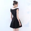 Abiti per feste Giovani signore classiche Black Prom adorabile Vestido de Festa Abito formale a V-Neck Short Evening Gift Collana