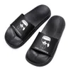 Karl Lagerfield Femme Summer Extérieur Travel Slippers Slize de luxe Designer Shoe Men Flat Talon Rubber Sliders Fashion Bel