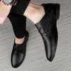 Casual Shoes Men orygine skórzane miękkie męskie Oxfordowie oddychające koronkowe mokasyny męskie sukienka ślubna włoska włoska