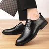 Chaussures décontractées 2024 Arrivée Mens de haute qualité pour les hommes Business Simple Reul Great Leather Oxfords Lace-Up Male