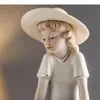 Tegenover Swan Girly Keramisch karakter Sculptuur geschilderd Portret Standbeeld Handgemaakte Porselein Crafts Figurine Home Decoratie Modern 240425